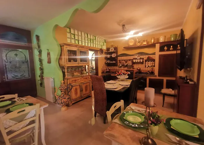 Queen's Luxurious House Gallipoli