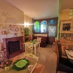 Bed & Breakfast Queen's Luxurious House 3*