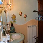 Queen's Luxurious House Bed & Breakfast Gallipoli
