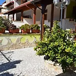 Bed & Breakfast Queen's Luxurious House 3*