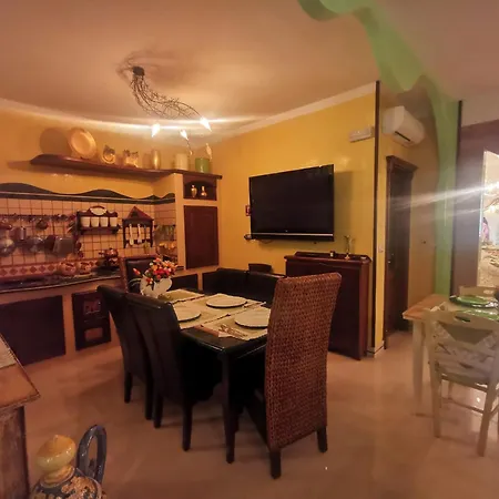 فندق مبيت وإفطار Queen's Luxurious House غالّيبولي