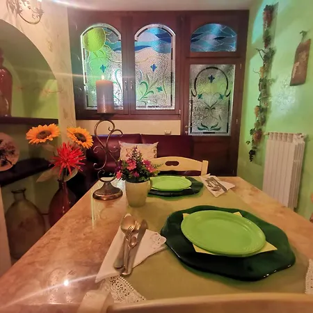 فندق مبيت وإفطار Queen's Luxurious House 3*