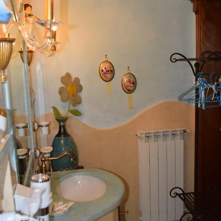 Queen's Luxurious House Couette-café Gallipoli