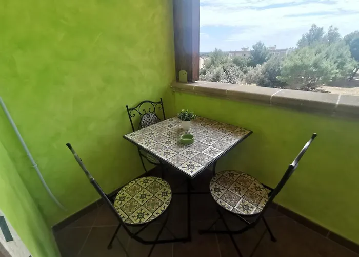 Queen's Luxurious House