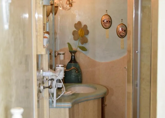 住宿加早餐酒店 Queen's Luxurious House 3*