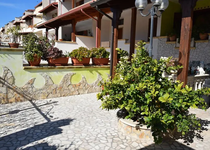 Bed & Breakfast Queen's Luxurious House 3*