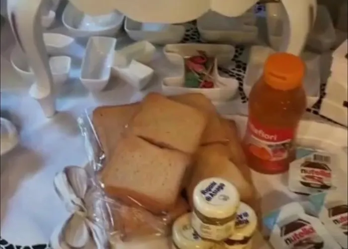 住宿加早餐酒店 Queen's Luxurious House 加利波利